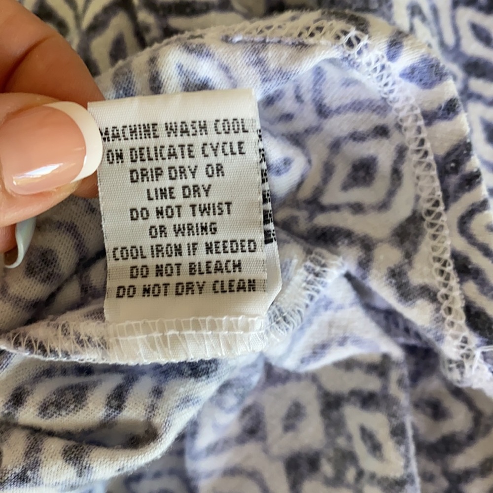 Petite large patterned blouse - Picture 8 of 9